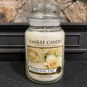 Yankee Candle Wedding Day Large Scented White Candle 22 Oz Brand New